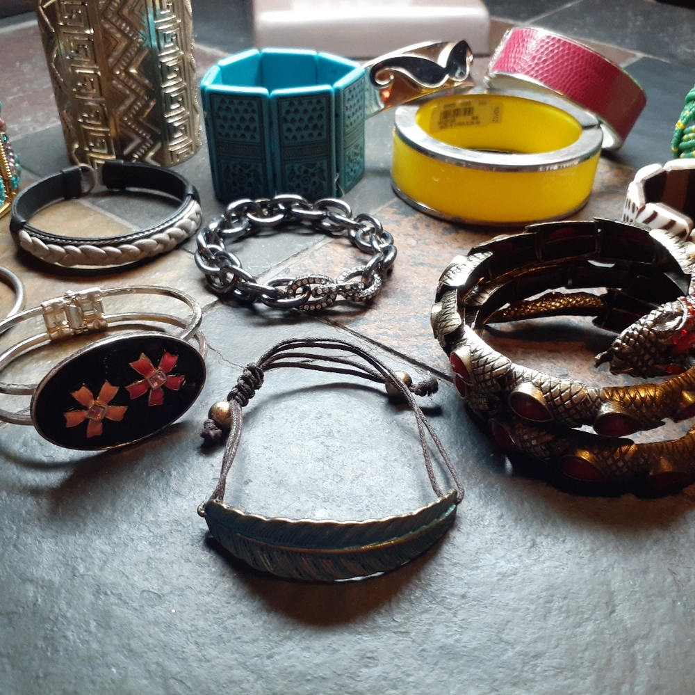 Large Bundle Of Assorted Bracelets - image 4